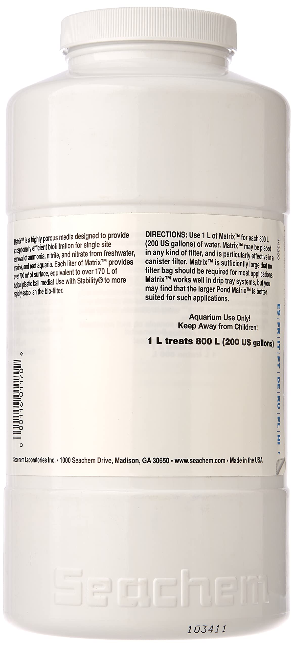 Seachem Matrix 1L being poured into a filter to support filtration