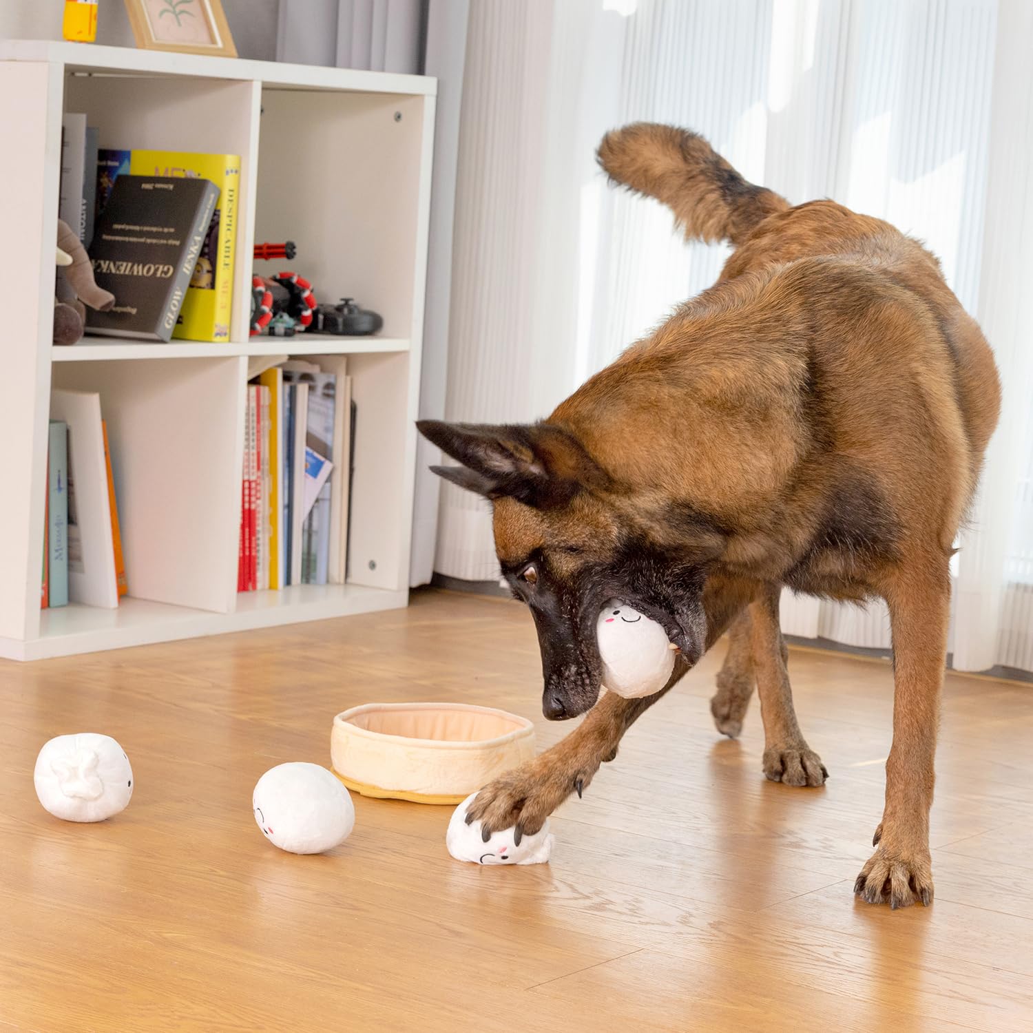 Sedioso lightweight steamed bun design image highlights easy-to-throw shape for fetch