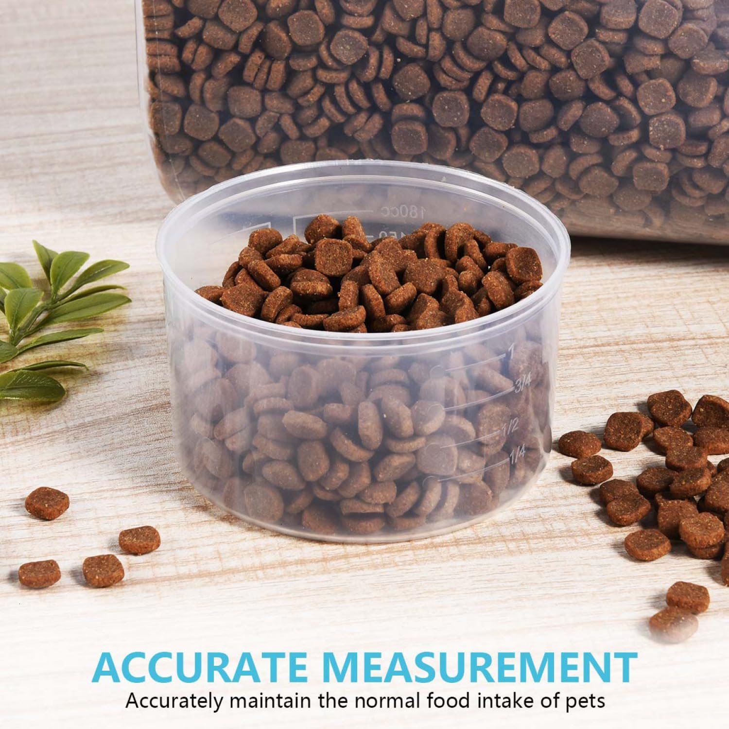 SenseYo BPA-free durable plastic ensures safe storage of pet food.
