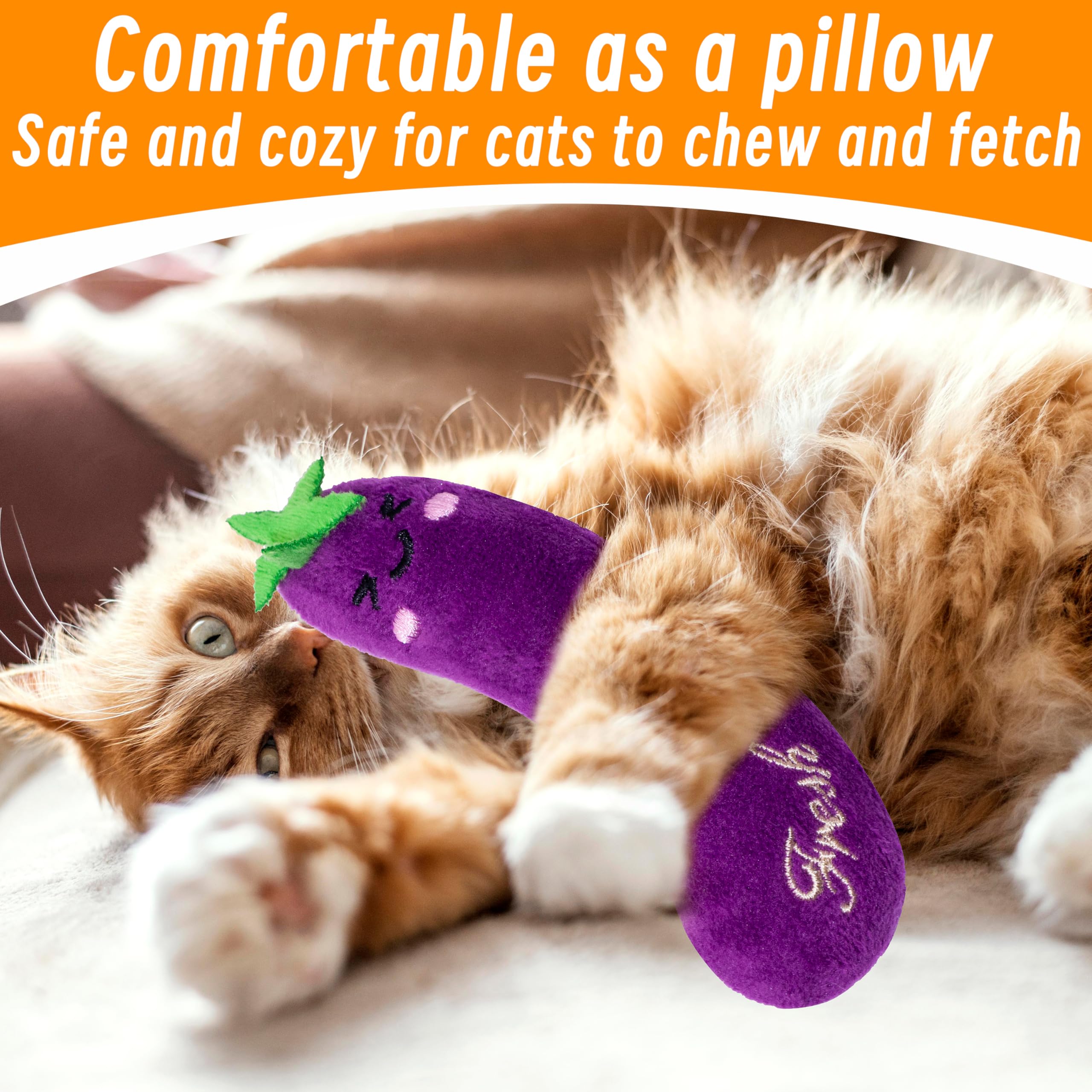 Seyezo catnip toys are small and portable for travel.