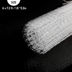 Shappy clear mesh close-up showing 8x8 mm holes for safe feeding and jump protection.