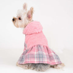 Shifenmei dog hoodie with leash hole emphasizes secure, easy leash access.