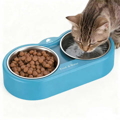 Shylome heated water bowl outdoor side view keeps pets hydrated in cold weather.