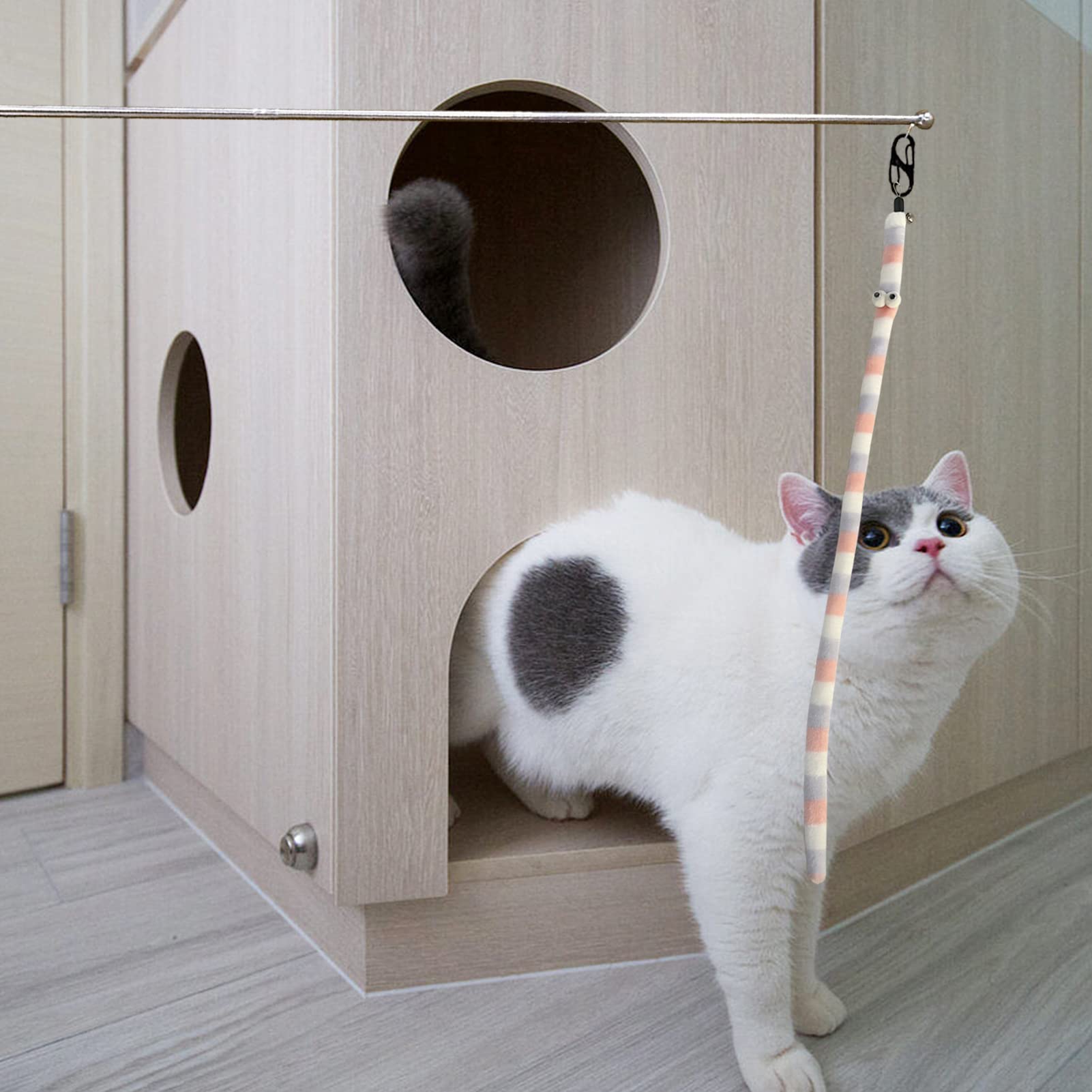 SILFGRLF indoor play setup supports pets' exercise and mental stimulation