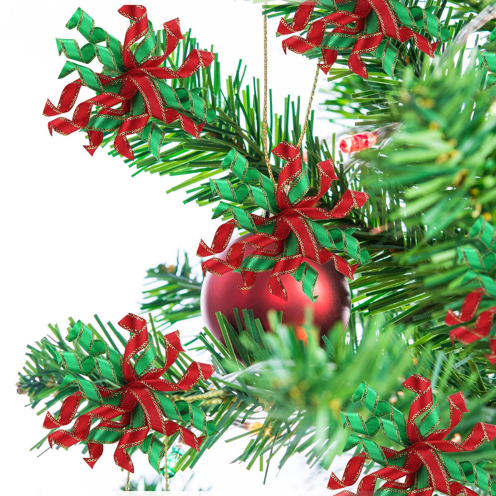 SilTriangle Christmas dog bows stand out for cute pet styling at events.