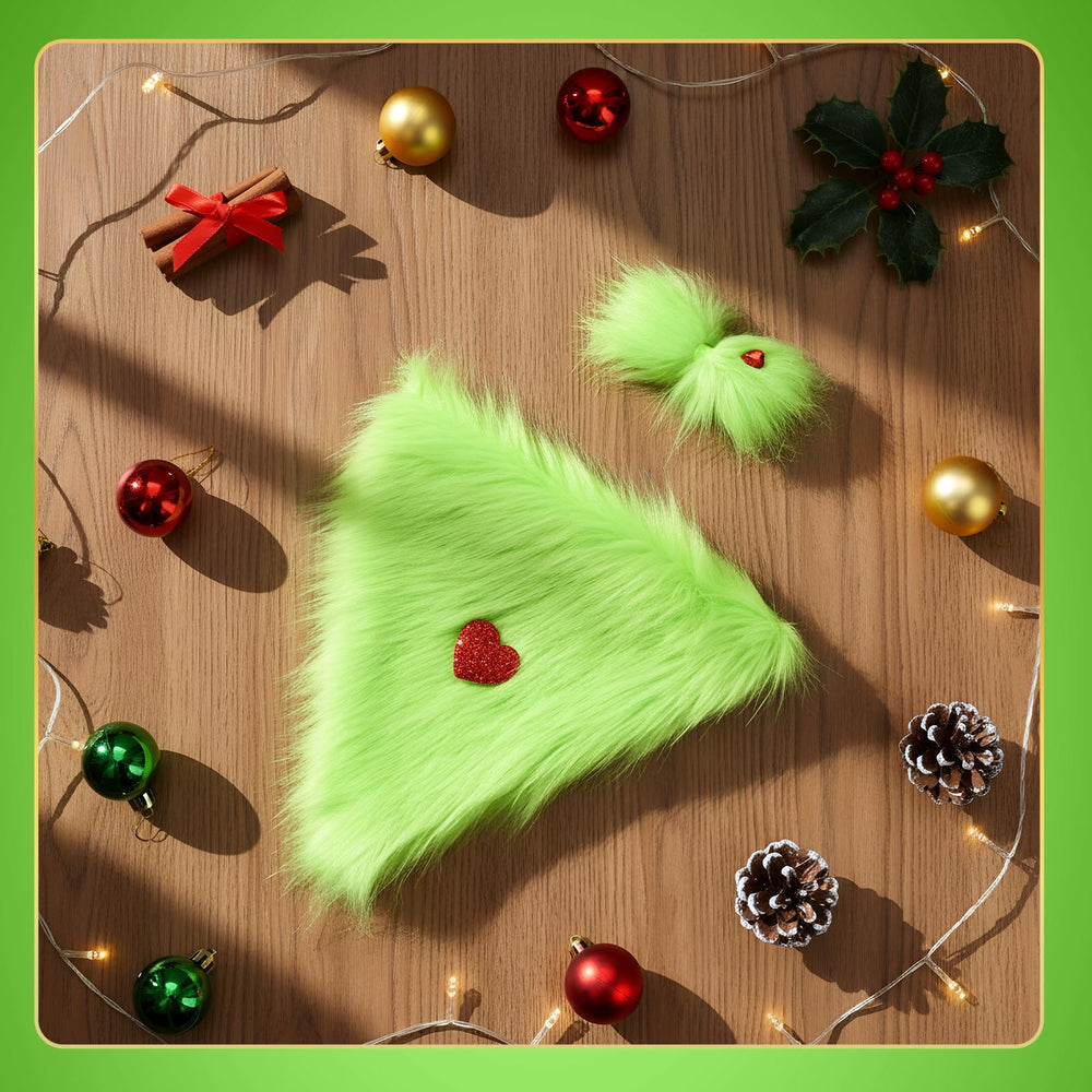 SilTriangle festive green bandana on a joyful pup for celebrations.