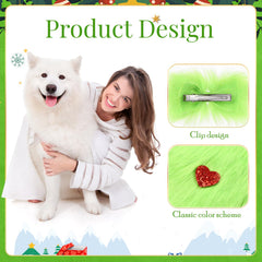 SilTriangle heart-design bandana adds cute holiday charm to portraits.