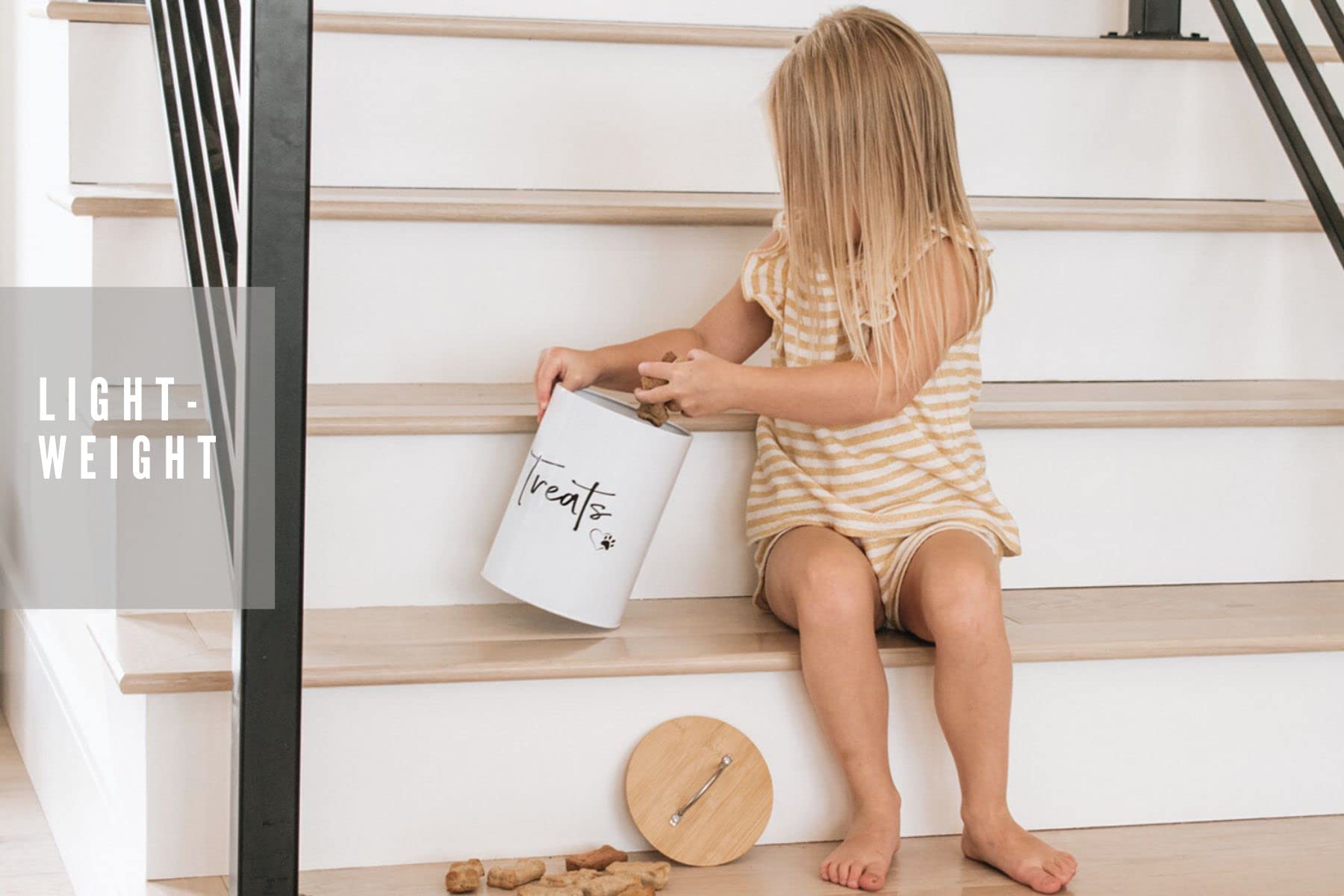 Simply Unleashed large-mouth opening speeds filling and scooping