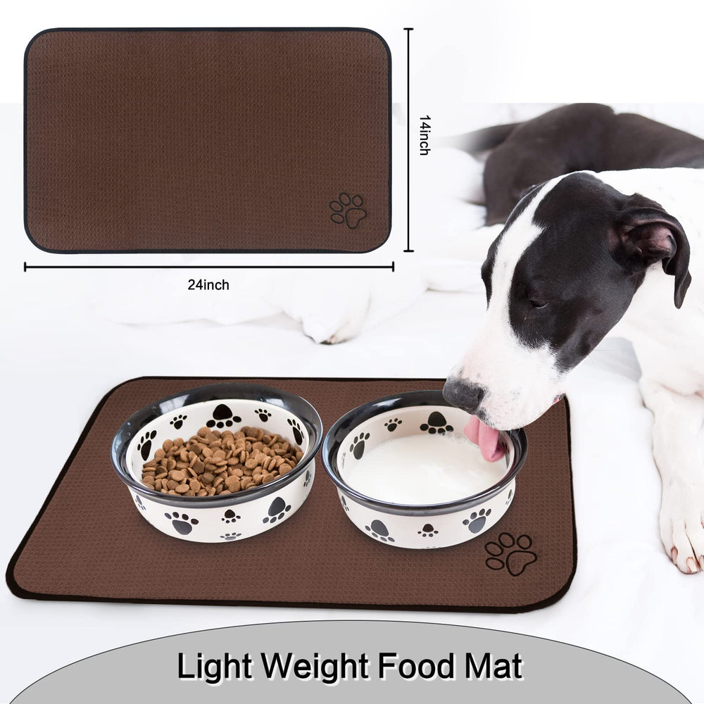 SINLAND pet drying mat absorbs water, protecting floors from spills.