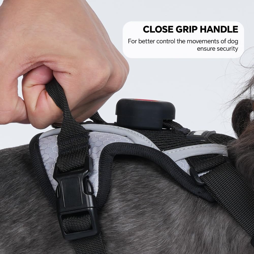 Skmeditec cat harness soft breathable mesh fabric keeps pets cool.