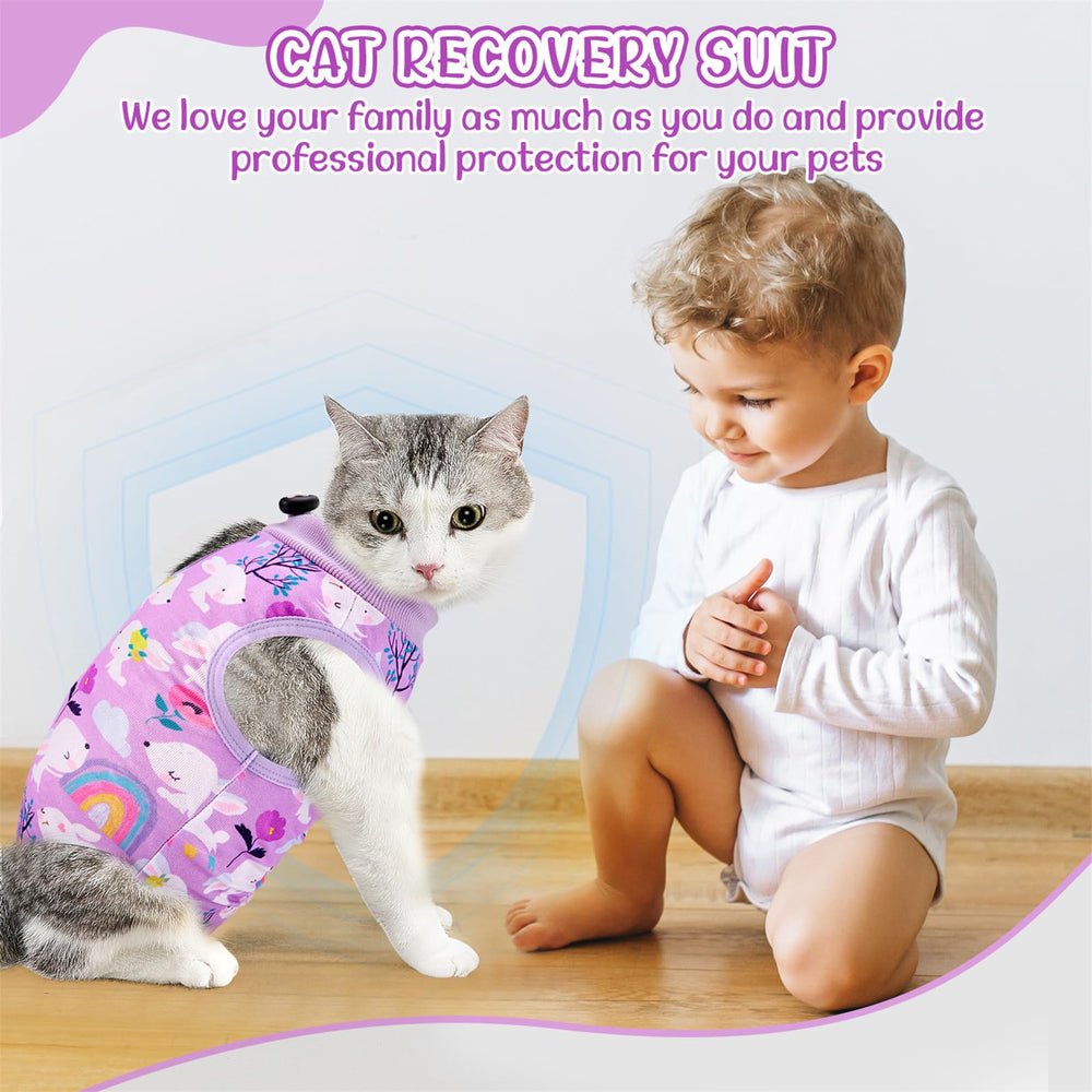 SlowTon recovery suit enables cat to eat and rest comfortably.