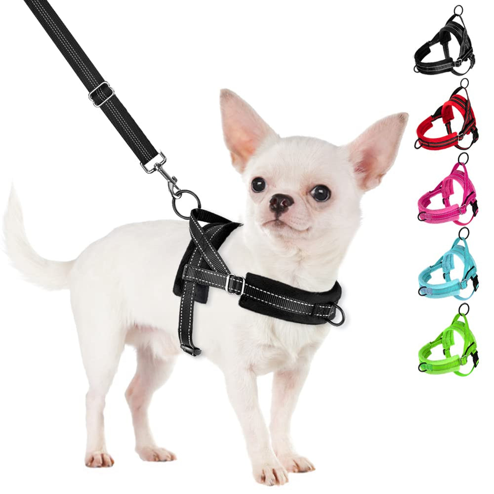 SlowTon no-pull harness neck adjustment for quick, secure fit during walks.