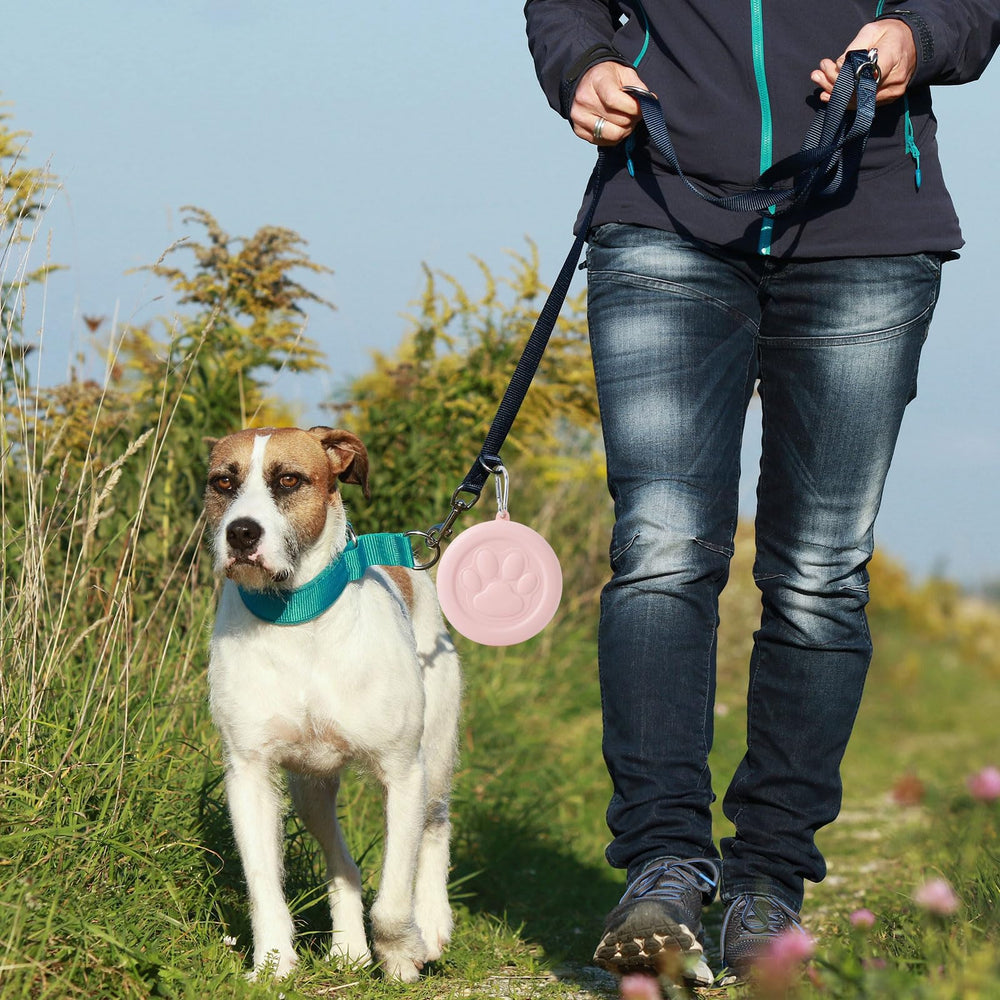 SLSON 2Pack carabiner attachment demonstrates easy leash integration.