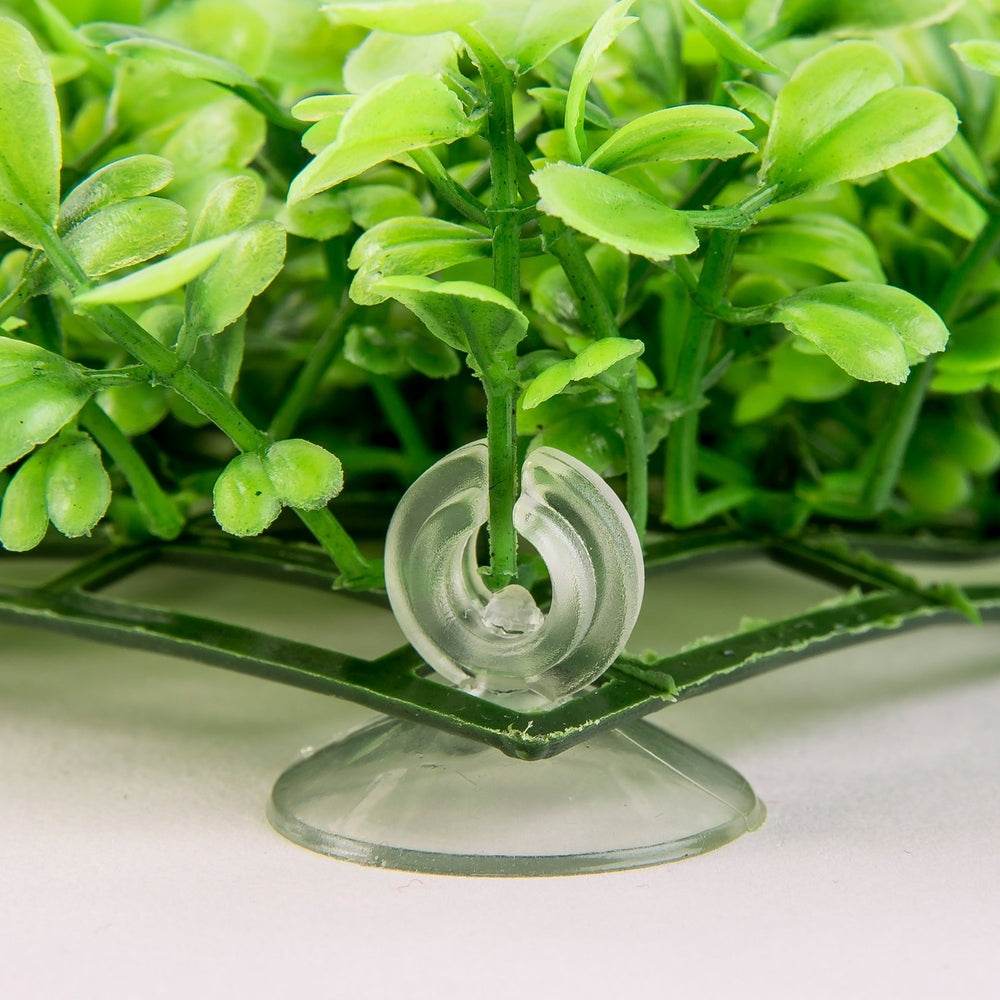 SLSON decorative grass lawn suits both saltwater and freshwater tanks.