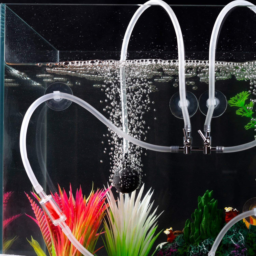 SLSON fish-tank hose holder clip demonstrates tidy cable management during maintenance.