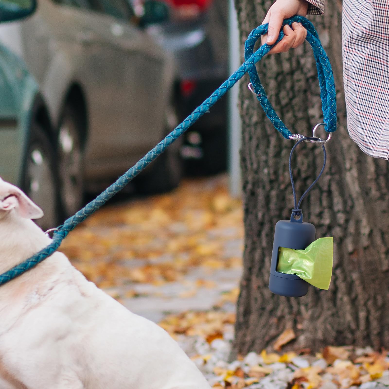 SLSON universal-fit dispenser holding standard rolls for versatile use