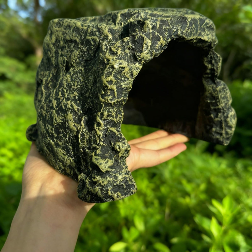 SLWHYZL reptile hideout side view, realistic shelter for hiding and tank aesthetics.
