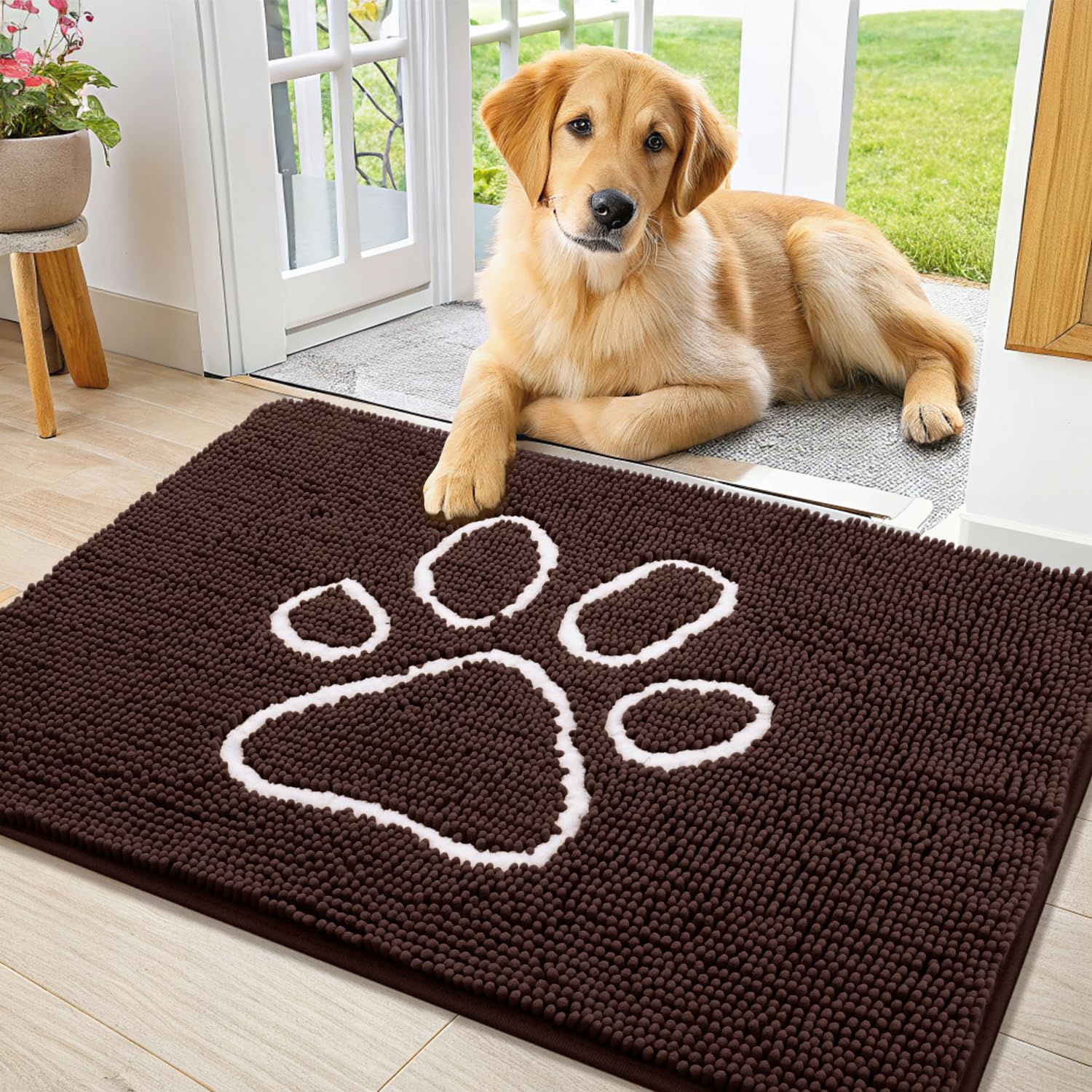 Smiry dog door mat chenille closeup shows plush texture and dirt capture.