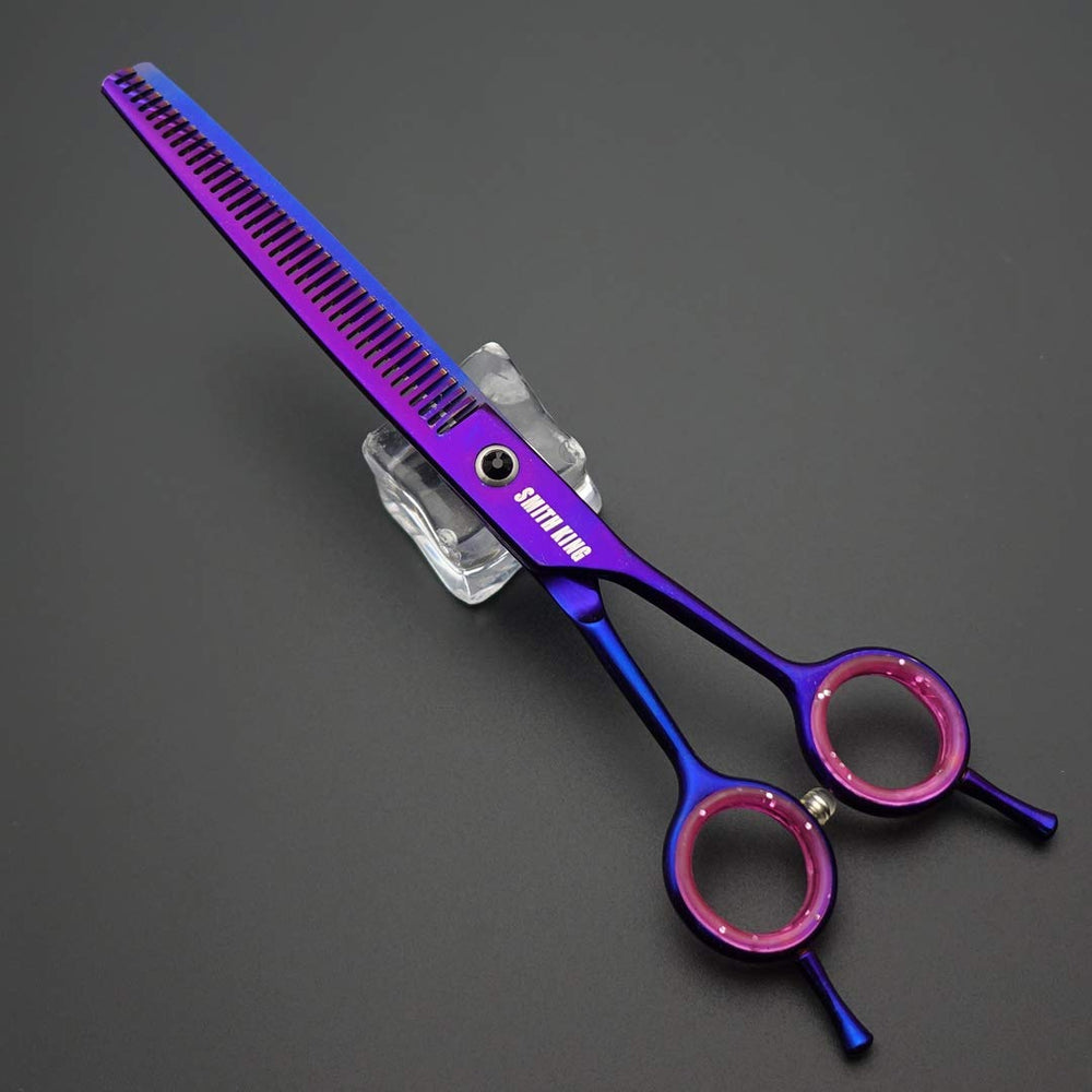 Smithking set case houses all five pieces for tidy grooming.