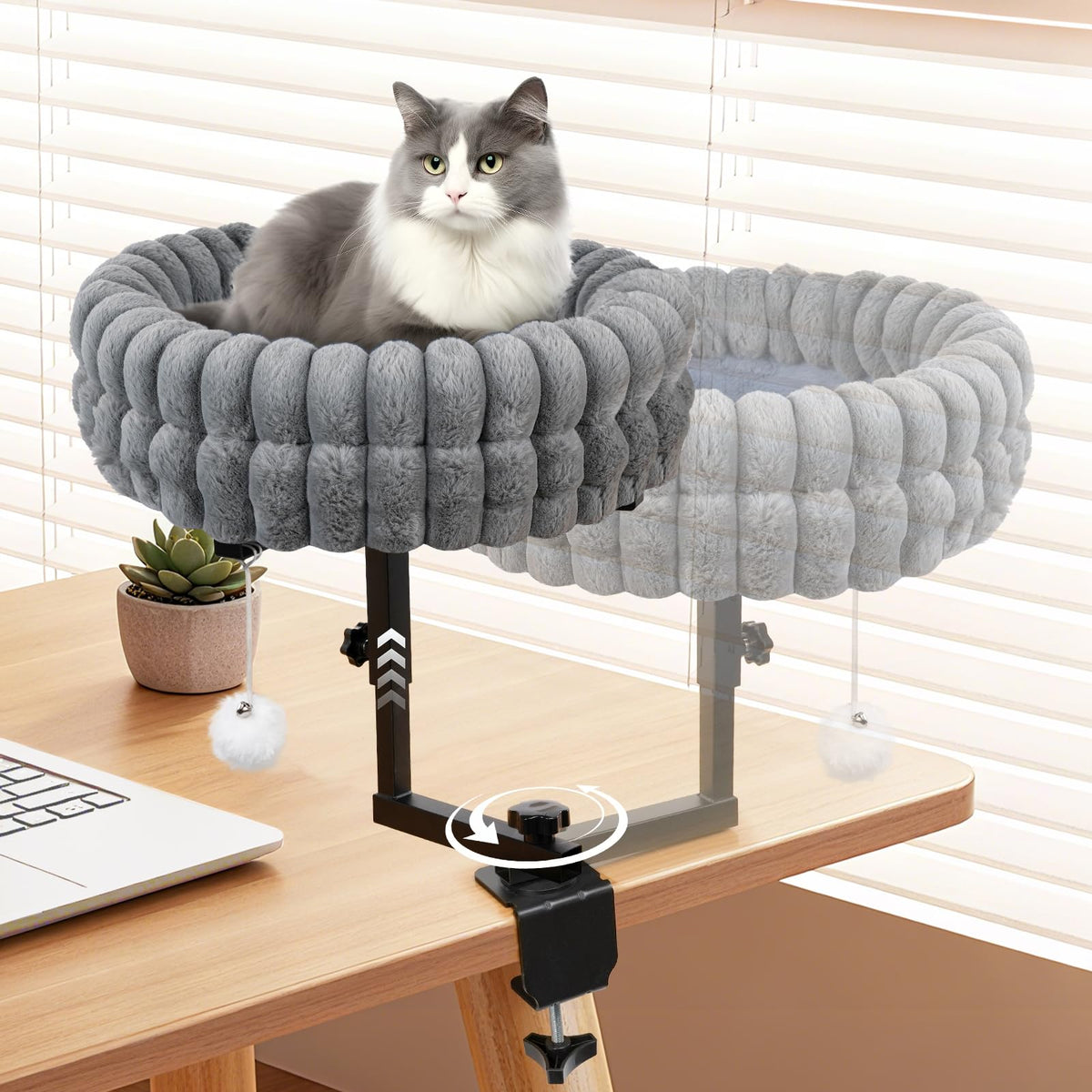 SoakSea cat bed for desk 360° rotation offers flexible viewing while you work