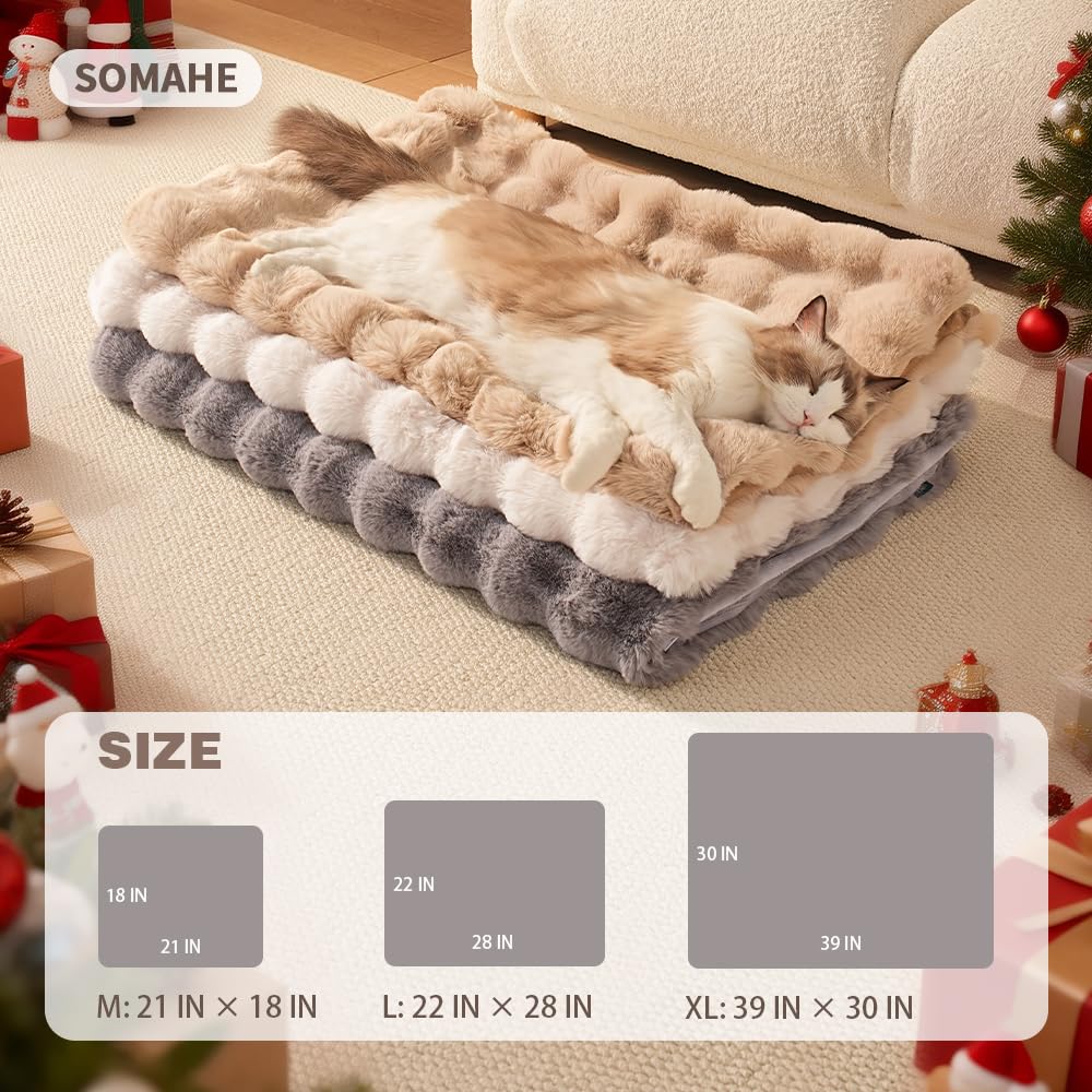 Somahe pet blanket folded grey demonstrates compact storage and soft travel companion.