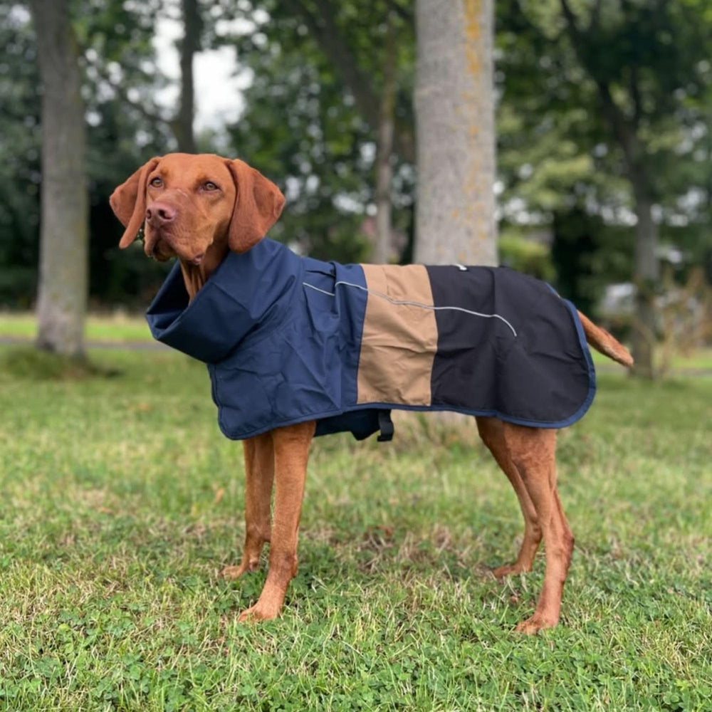 Spark Paws neck-to-face dry design shields neck and face from rain.