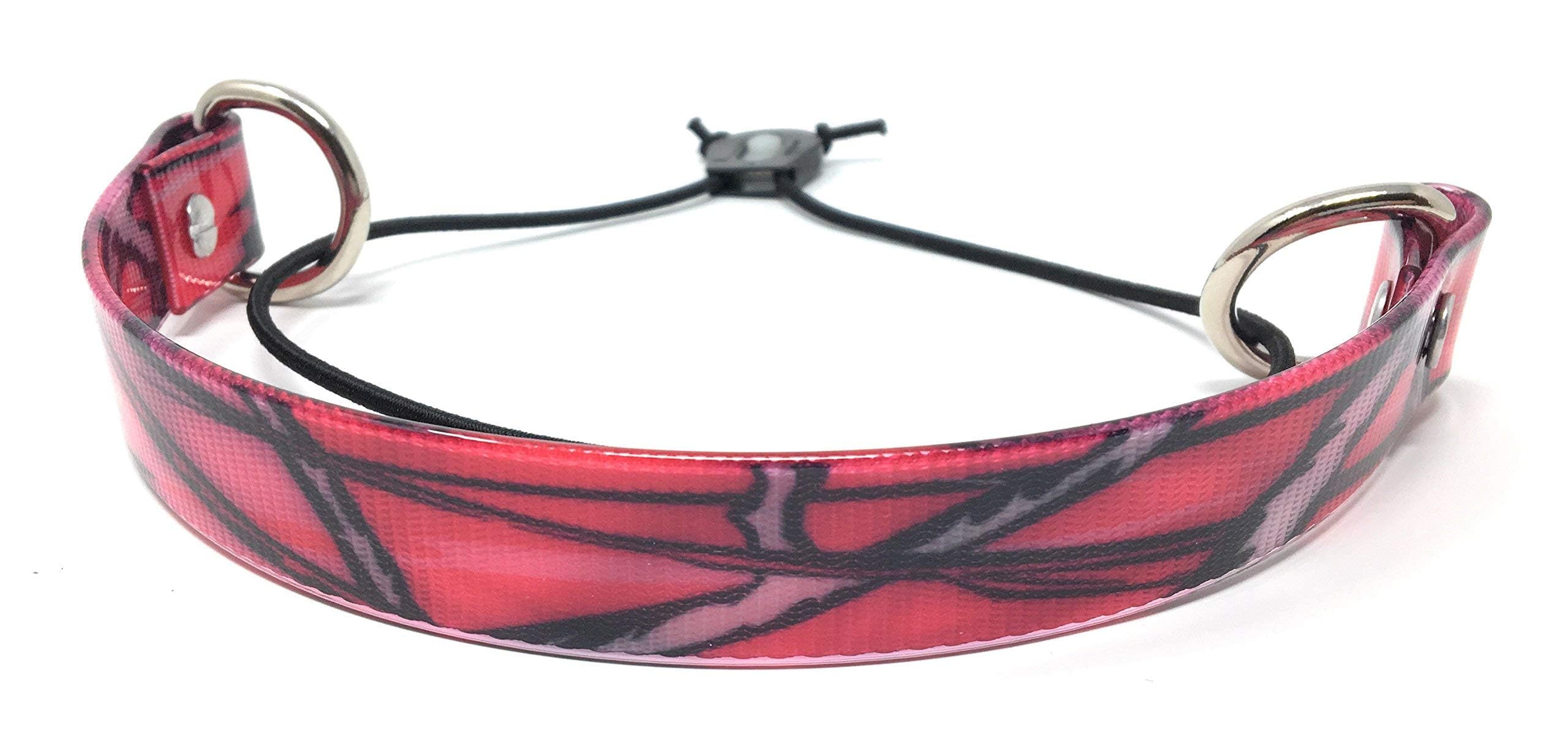 Sparky Pet Co adjustable 1in strap illustrating comfortable fit for all-sized dogs.