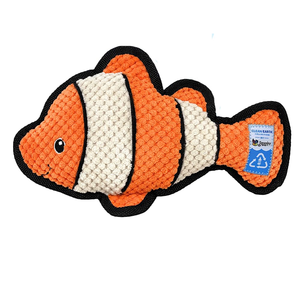 Spunky Pup Clean Earth clownfish toy floats, ideal for water play.