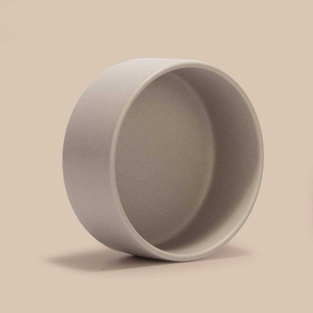 SPUNKYJUNKY 13.5oz capacity highlights compact, efficient feeding for small pets.