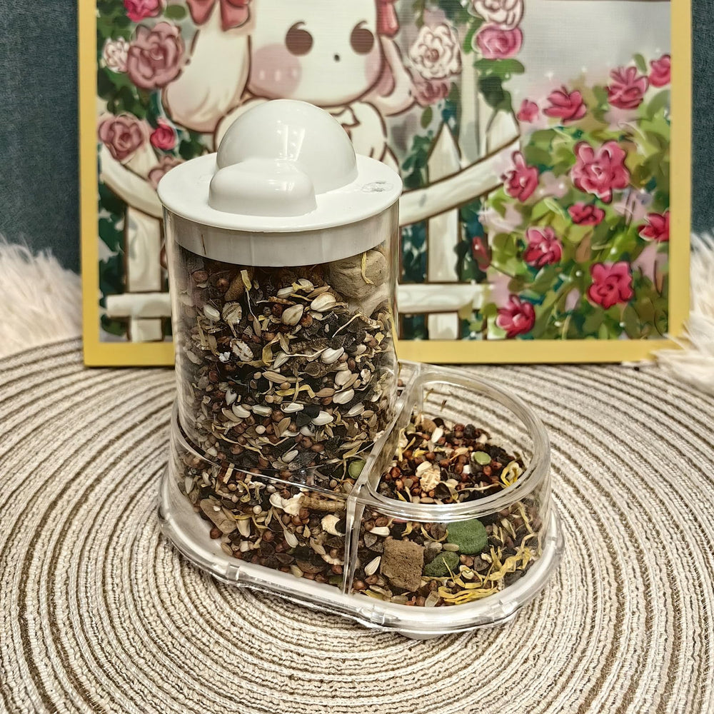 SQUSIMEI large opening supports comfortable eating for small animals.