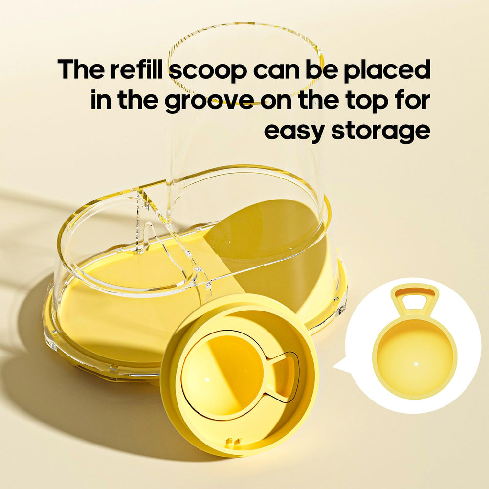 SQUSIMEI hamster feeder lid doubles as storage for the refill spoon.