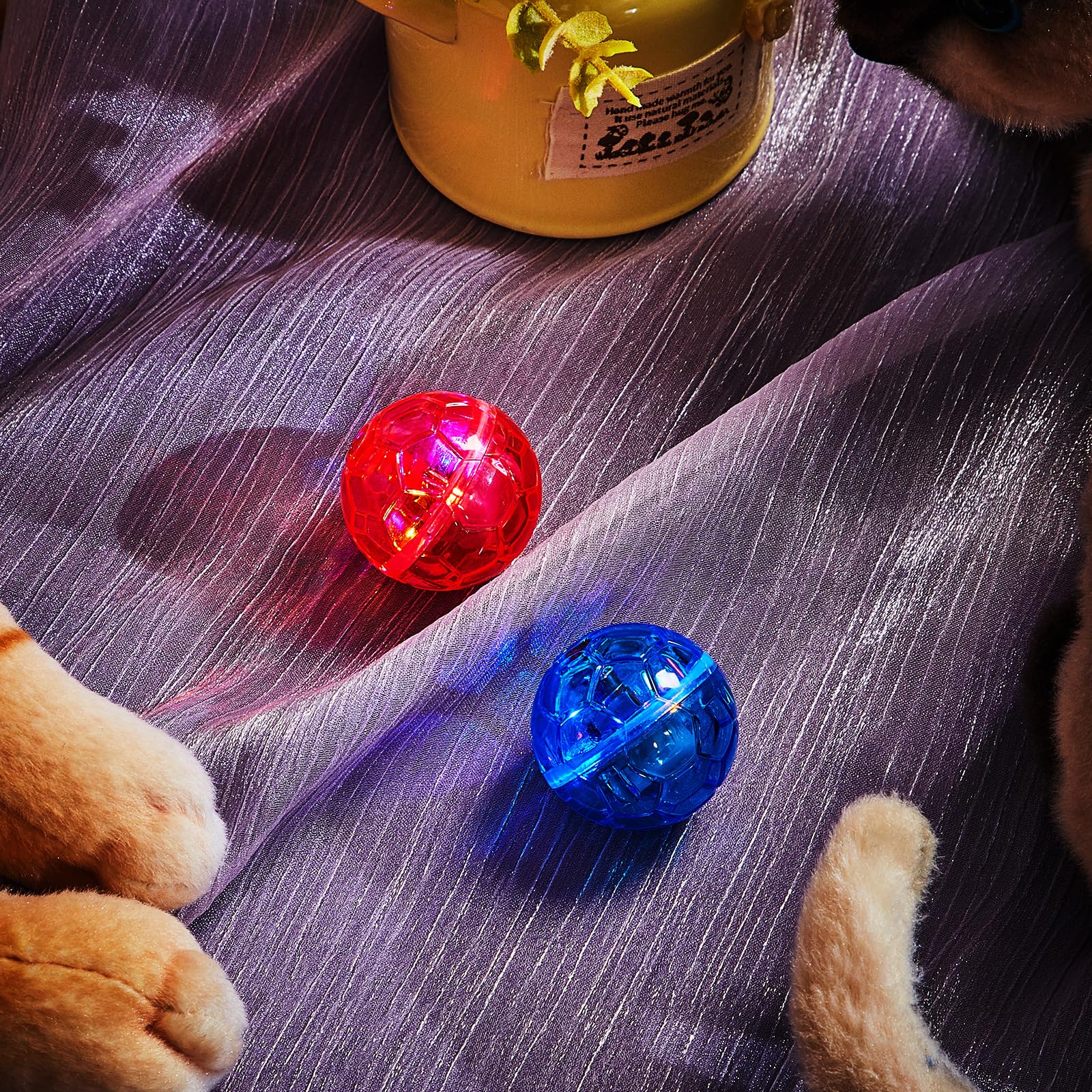 Sratte cat-ball-motion enables active agility practice and pet enrichment at home.