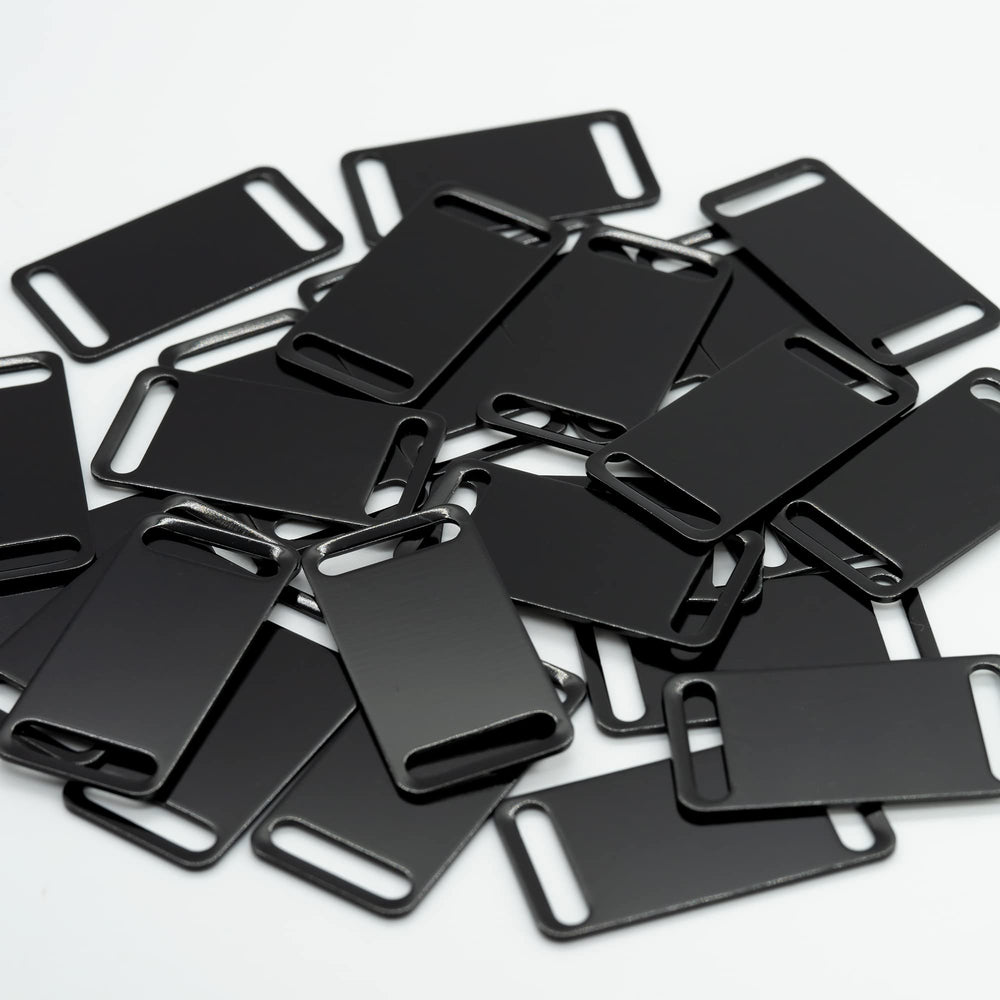 StayMax packaging shows organized 25-piece blank tag set.
