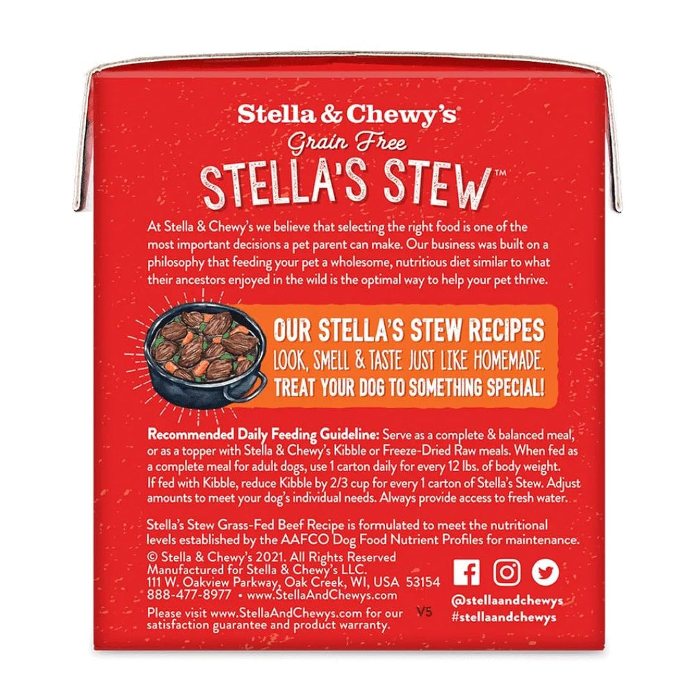 Stella & Chewy's Stella's Stew bone broth-rich liquid enhances flavor and digestion.