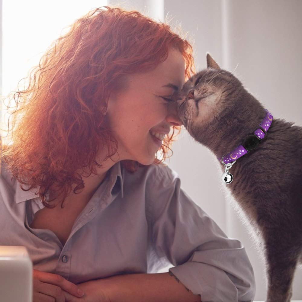 Stpiatue safe breakaway closure for worry-free use