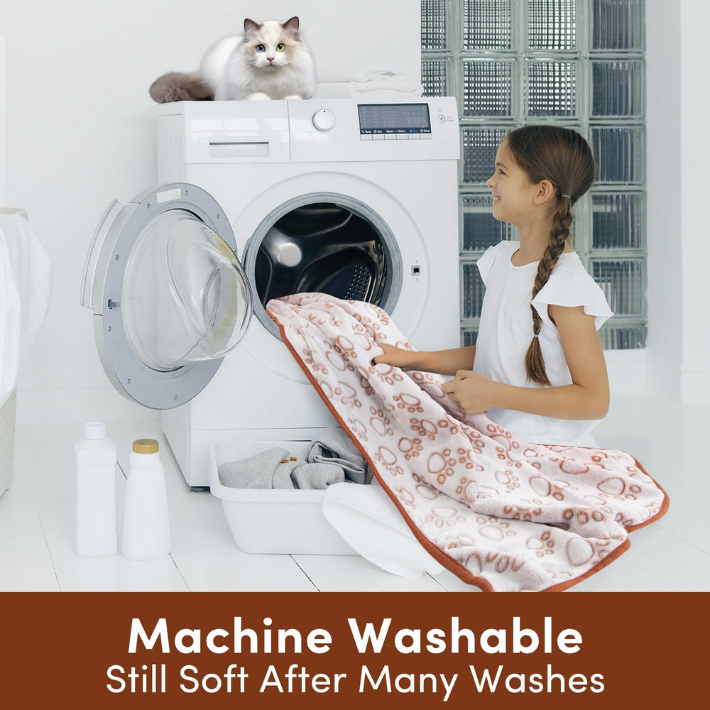 Car crate-ready Stuffed blanket keeps pets warm on journeys.