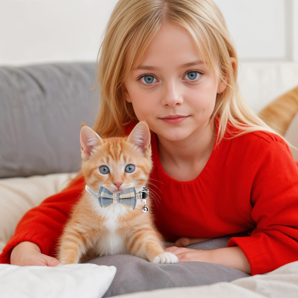 Styquenzer two-pack cat collars ideal gift set for pets and parties.