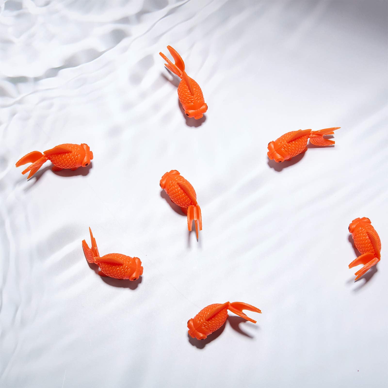 Sumind aquarium decor orange goldfish suitable for parties and gifts
