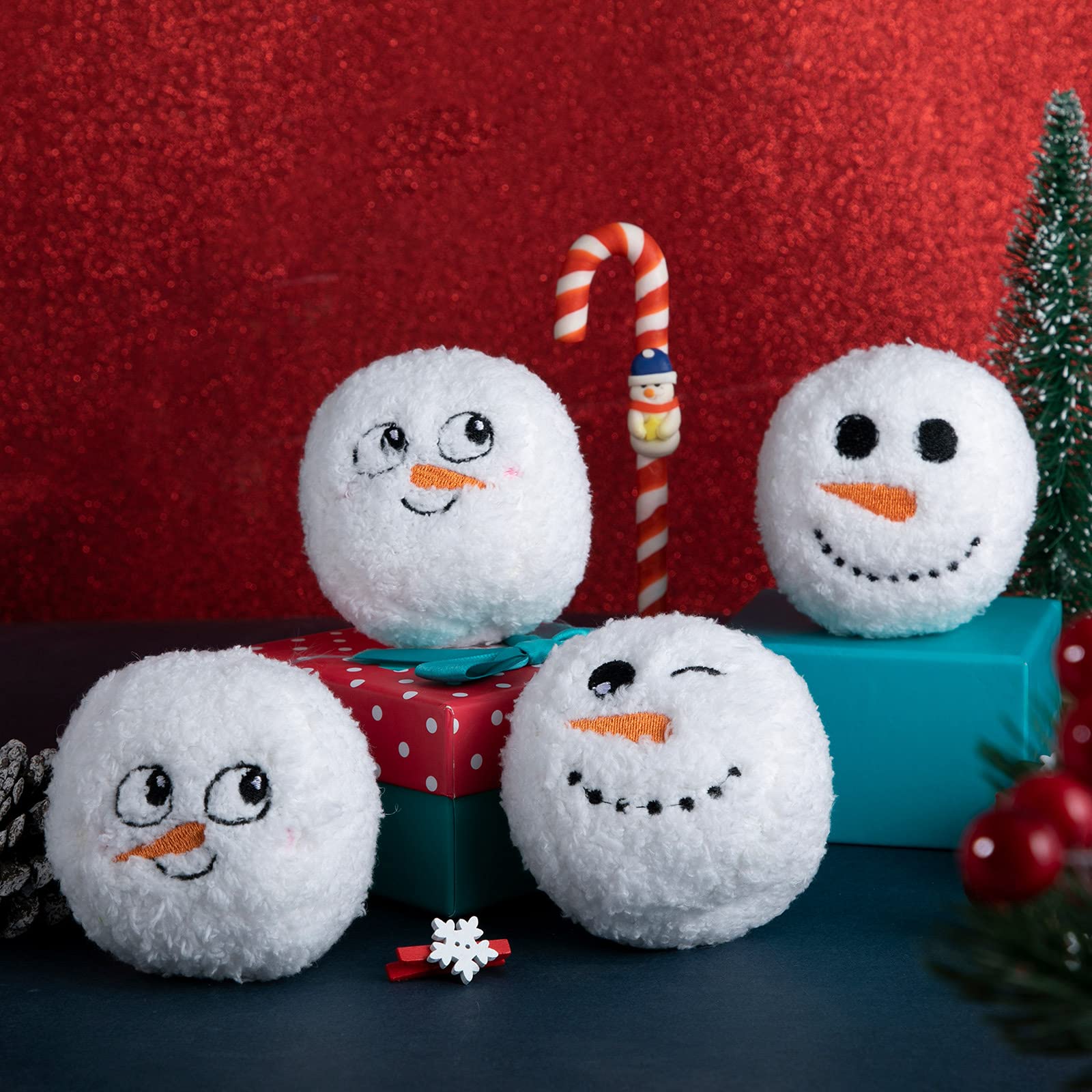 Sumind snowman ball dog toy offers varied styles for interactive play and bonding.