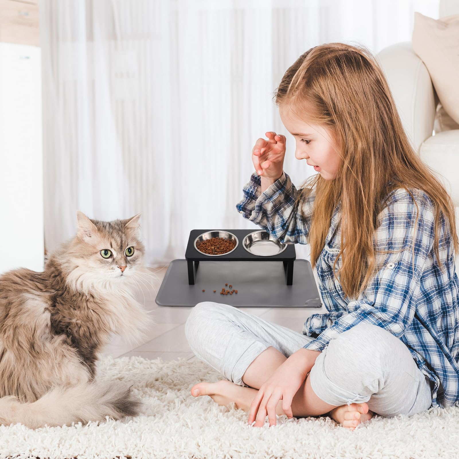 Summark anti-slip bowl mat setup stabilizes bowls for confident eating sessions