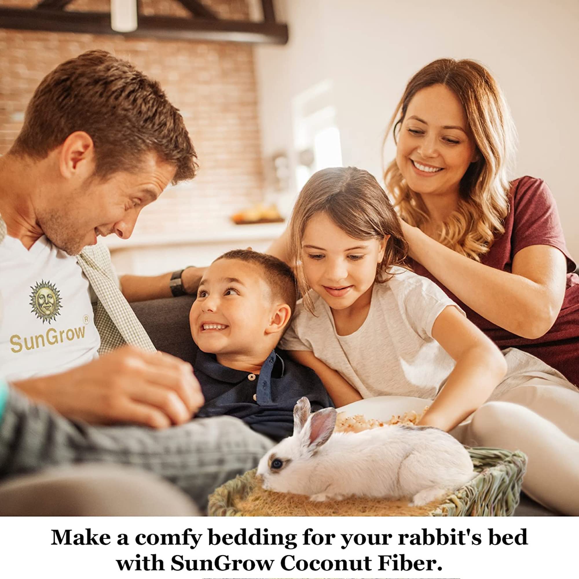 SunGrow dust-free coconut fiber reduces cage mess and makes cleaning easier.