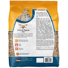 Sunseed Vita Sunscript nutrition-boost image highlights fortified vitamins, minerals, and probiotics for feather health.