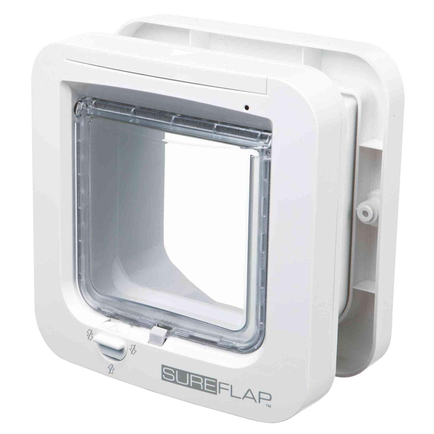 SureFlap microchip cat door battery indicator signals power status and readiness.