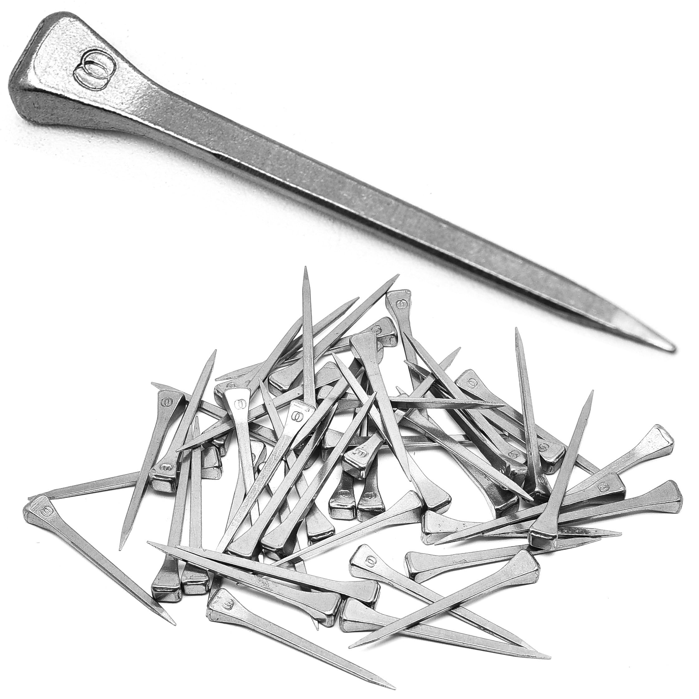 Surf turtle E6 54mm horseshoe nails ready for precise hoof nailing