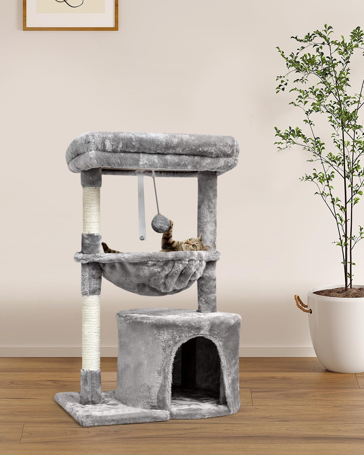 SYANDLVY small cat tree compact design fits apartments and small rooms.
