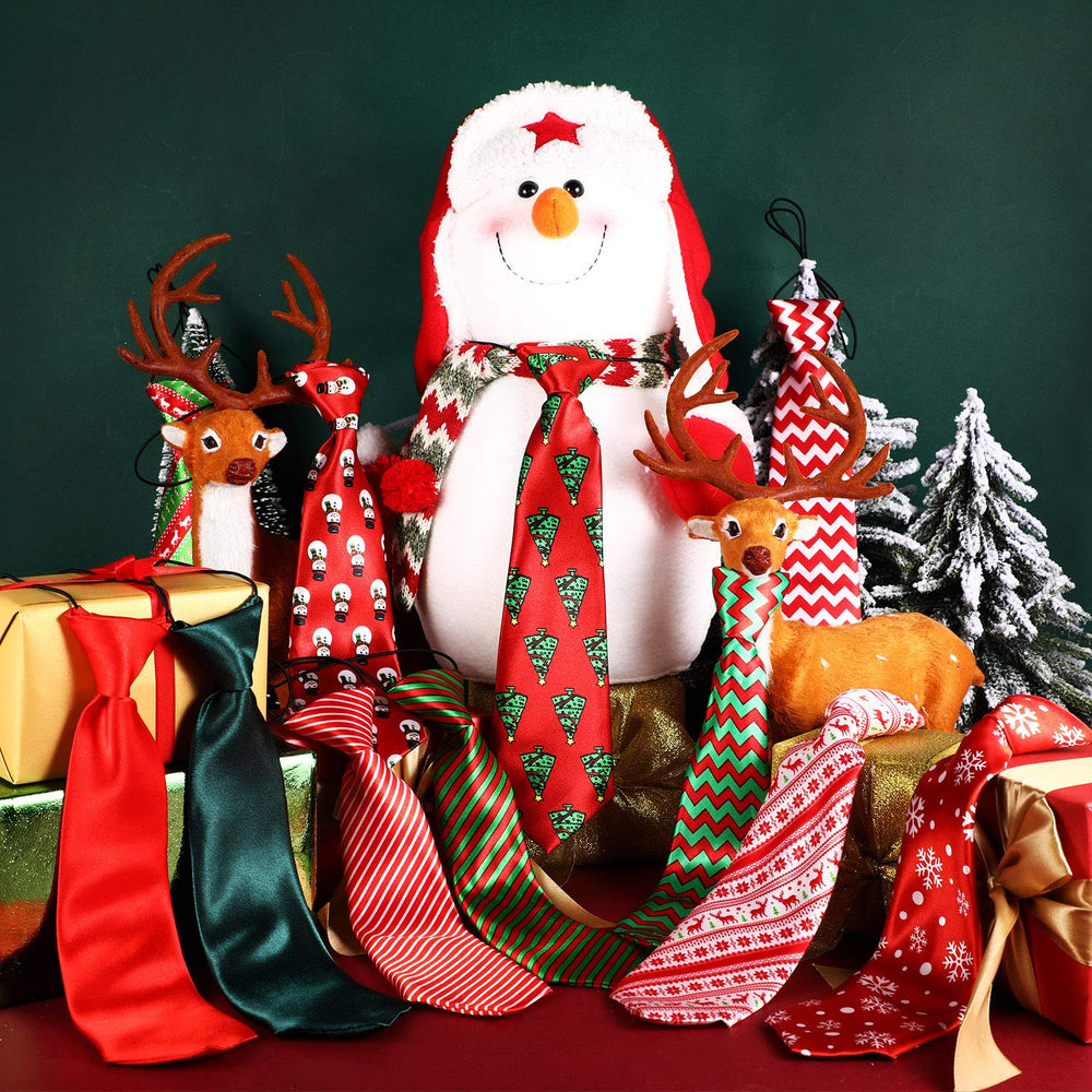 Syhood Christmas dog tie elastic neckband highlights easy, secure fit for large dogs.