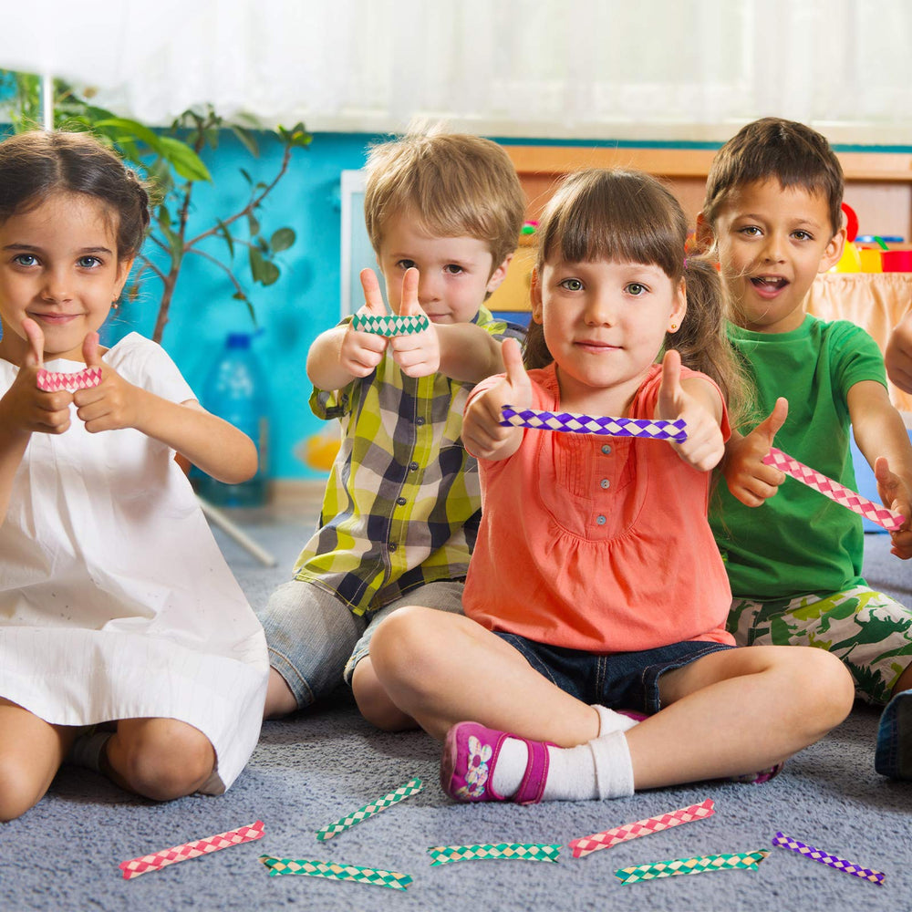 Syhood party filler, goodie bag accessory for parrot lovers