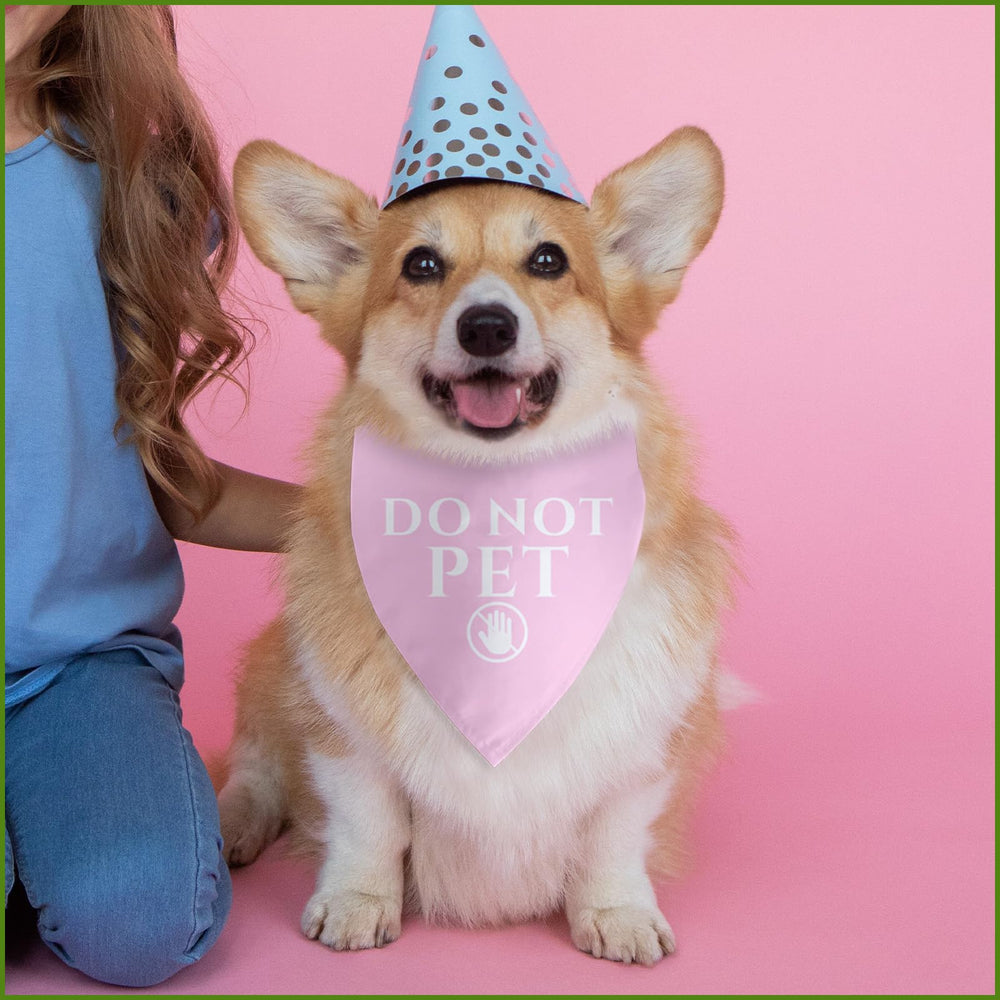 SYIJIMSJKT Do Not Pet Bandana makes a thoughtful gift for pet lovers.