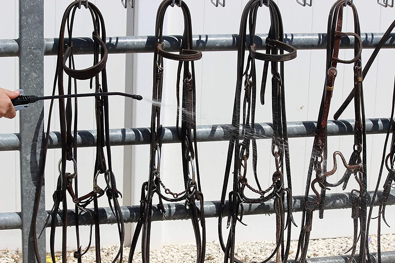 SYNBIONT AGRICULTURAL WASH multipurpose cleaner used on barn surfaces.