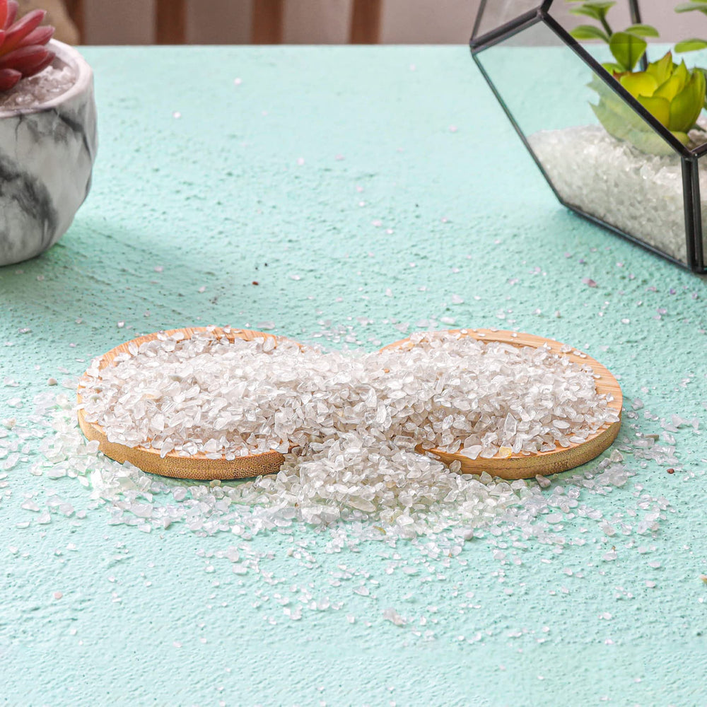 T4U crushed clear quartz chips 2lb irregular shapes for natural garden beds and decorative crafts.